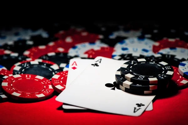 bom judi mobile app showing live-dealer tables and sportsbook markets